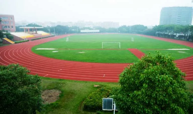 running track maintenance and cleaning