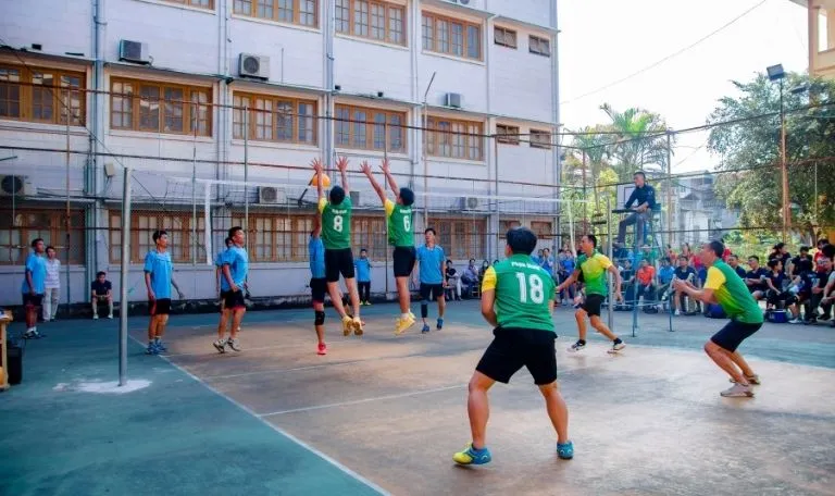 outdoor volleyball court construction