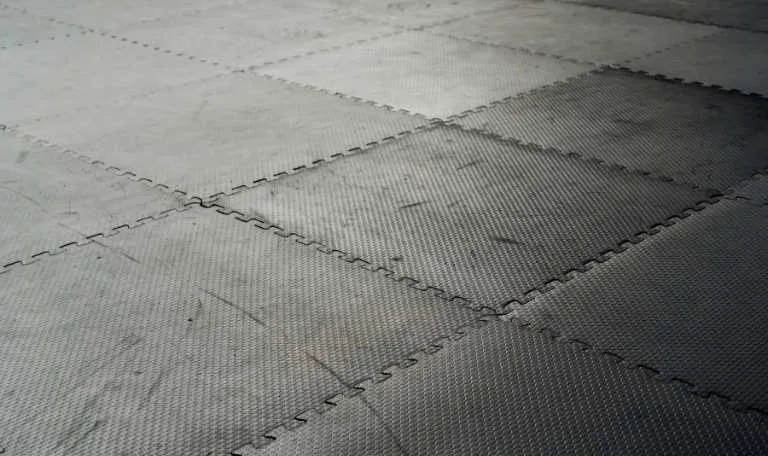 Interlocking Weight Room Flooring Tile