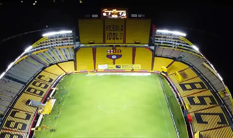 stadium lighting installed by duvon lighting